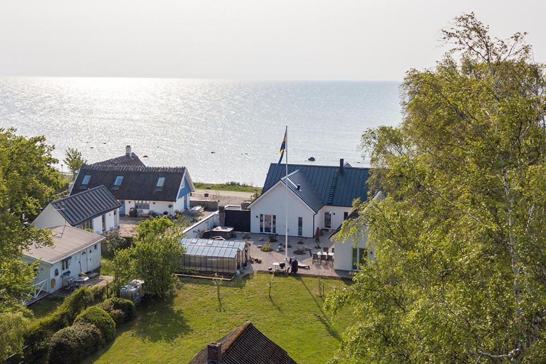 Pensionat Strandhuset I Abbekås Екстериор снимка